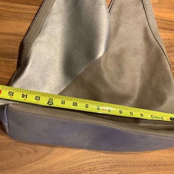 Purse, hobo, shoulder bag, slouch, tote, EUC, taupe colour, oversized, vegan - Picture 8 of 16